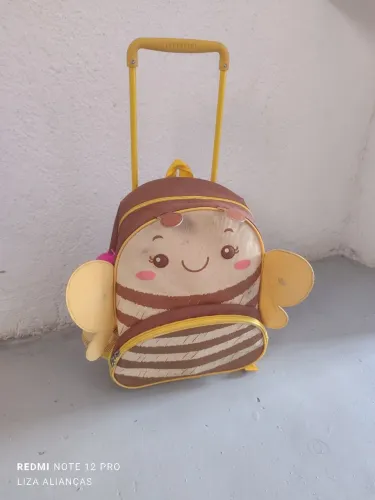 Mochila carrinho Abelhinha 