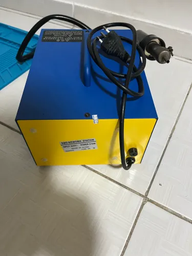 Vendo Estação de ar quente Yaxun 850 com manta eletrostática por R$ 300,00, aceito cartão.