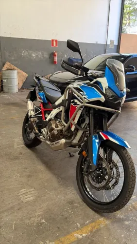 Moto nova nova sem detalhes