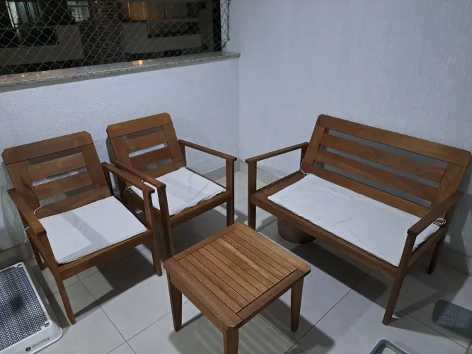 Conjunto mesa e cadeira de varanda