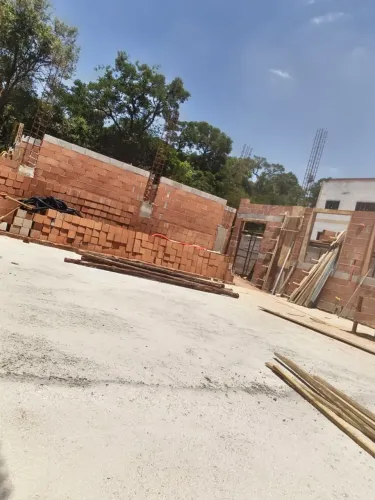 Pedreiro empreiteiro 