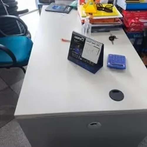 MESA DE ESCRITORIO