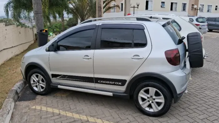 Volkswagen Crossfox 1.6 MI Total Flex 8V 5P 2011