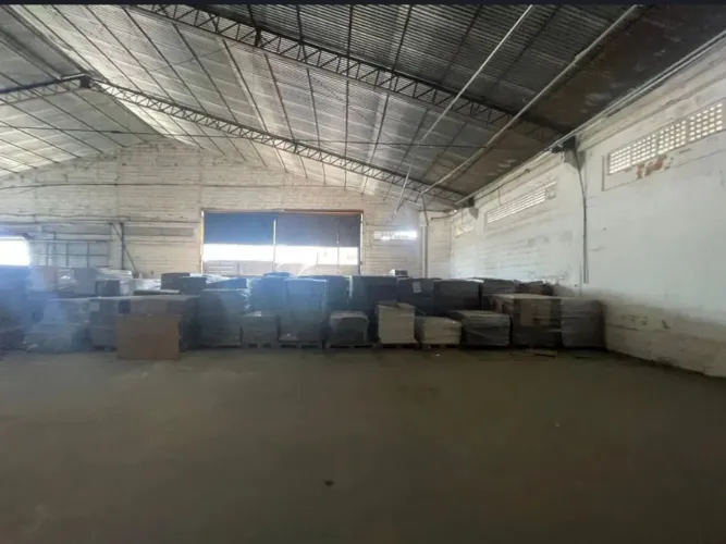 GALPÃO 2.000M² NA CACHOEIRINHA- TEFE