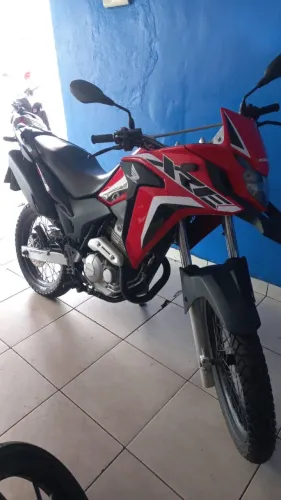 Vendo Moto XRE 300