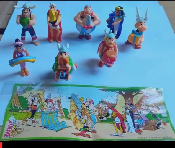 Kinder ovo coleção completa Asterix com papel