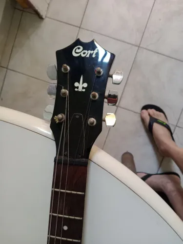 Guitarra ? corte cr250
