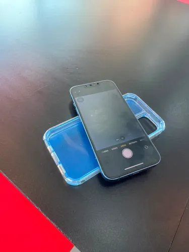 Vendo um iPhone 13