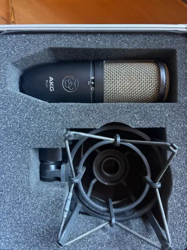 Microfone condensador AKG p420