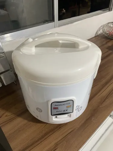 Panela de arroz elétrica