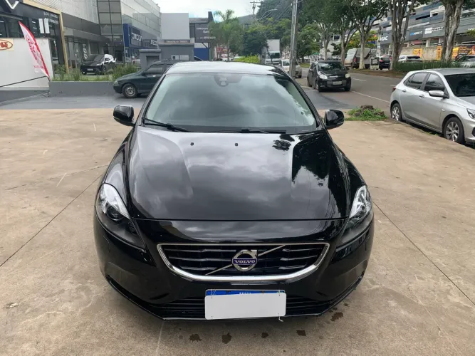 Volvo V40 T-4 Momentum 2.0 Aut. 2016