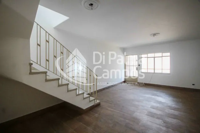 Casa de 179m² com 4 quartos no bairro do Cambuci próximo ao metrô