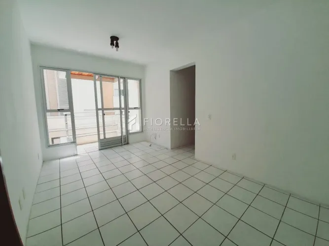 Apartamento para locação, 02 dormitórios sendo 02 suítes no bairro Centro - Florianópolis