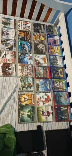 21 jogos de ps3 e 8 jogos de ps4