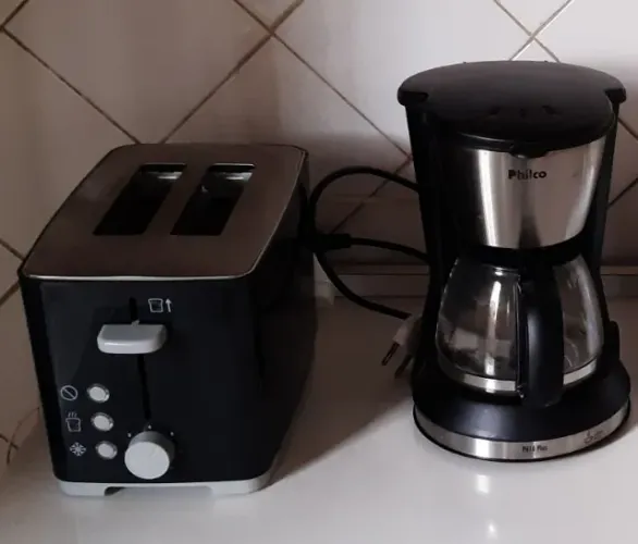 KIT CAFÉ DA MANHÃ - CAFETEIRA PHILCO + TORRADEIRA ELÉTRICA