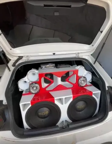 Som automotivo