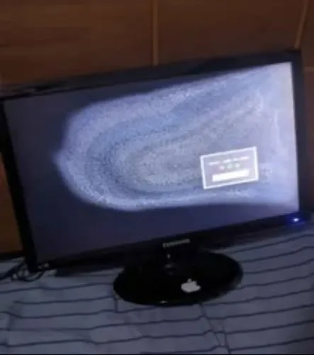 Monitor com mancha
