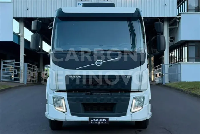 VOLVO VM 330 8X2 R 2022/2022