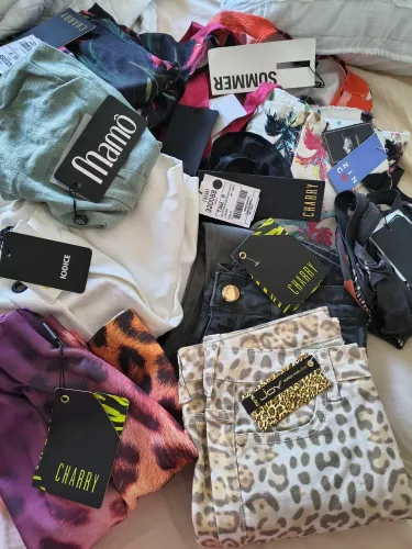 Lote de roupas femininas, novas 20 pecas