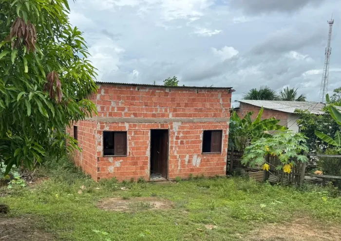 Vende- se casa