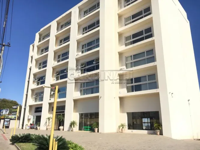 Comercial Sala Salão com Condomínio em São Carlos