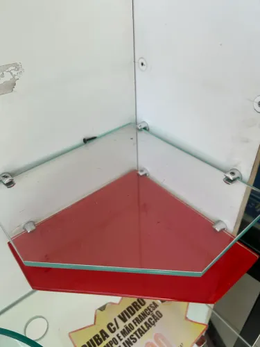 Prateleiras de vidro
