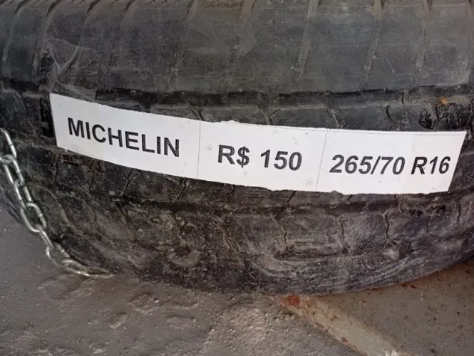 Pneu MICHELIN 265/70 R16 - KIT COM 2 unidades - 300 reais
