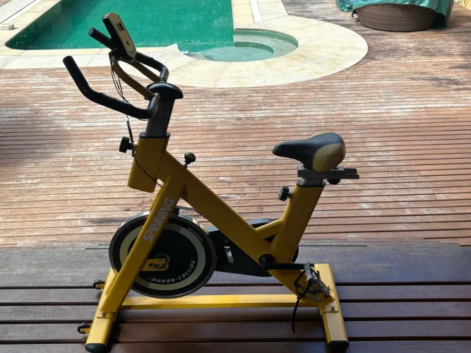 SPINNING BIKE