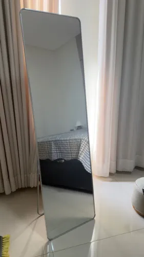 Vende-se espelho corpo inteiro