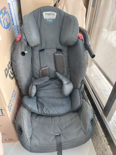 Cadeira de Carro Burigotto Matrix Evolution + Assento de Carro