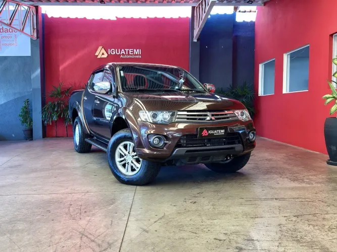 Mitsubishi L200 Triton HPE 3.2 CD TB Int.diesel AUT 2015