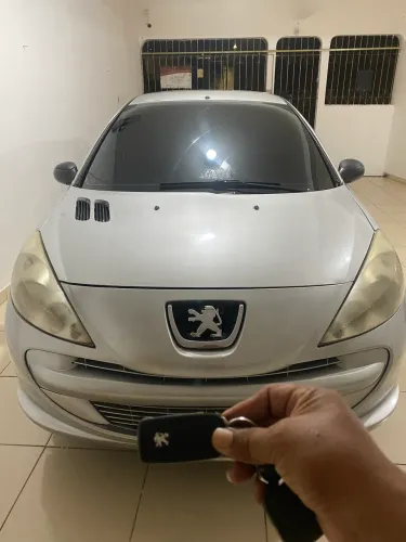 Peugeot 207 XR 1.4 Flex 8V 5P 2012