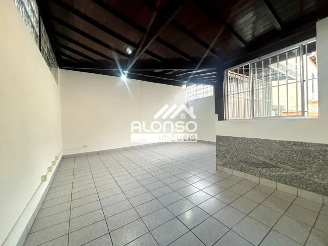 CASA COM 03 SUÍTES NO BUTANTÃ!!!