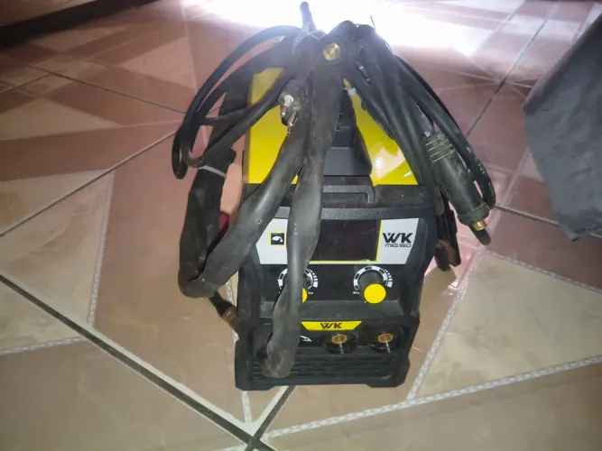 Vendo máquina de solda usado poucas veses