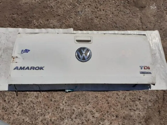 Tampa Traseira Caçamba Amarok 2014 Com Detalhe #4885