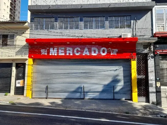 Prédio Comercial na Avenida São Miguel - Salão e 5 Salas Comerciais / Escritórios
