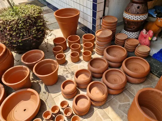 Vasos e Bacias de Barro