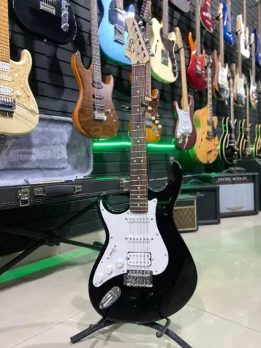 Guitarra Cort G110 LH Canhoto Stratocaster nova 