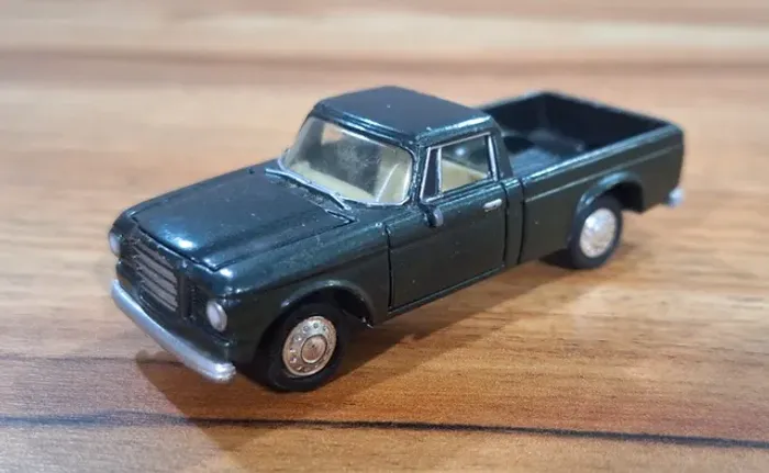Johnny Lightning 1969 Studebaker Champ (Loose com detalhes*)