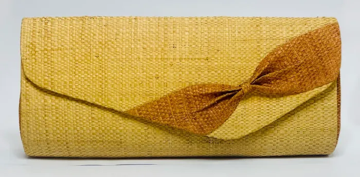 Bolsa de mão Clutch de palha com laço