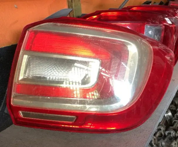 Lanterna Direita Renault Logan 2014 Paralela