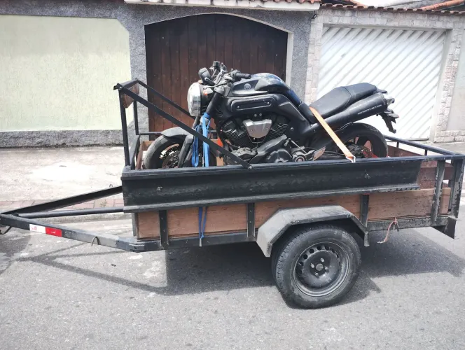 Reboque de motos e fretes