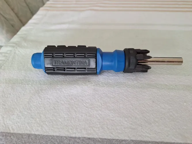 Chave de Fenda Multiuso Tramontina com 6 ponteiras