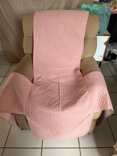 Vendo quadro decorativo e poltrona de amamentação 