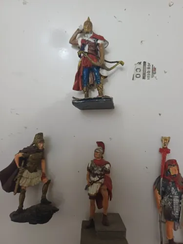 venda de miniaturas em metal montadas 