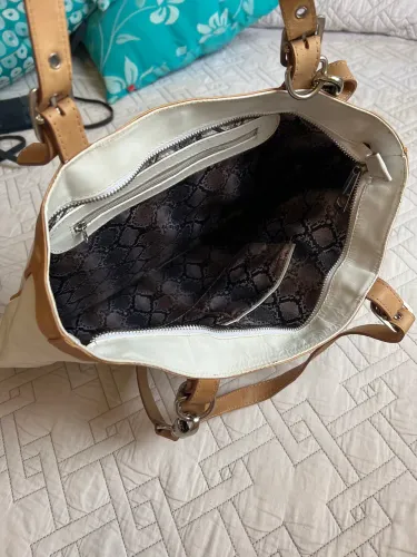 Bolsa em couro grande que cabe laptop