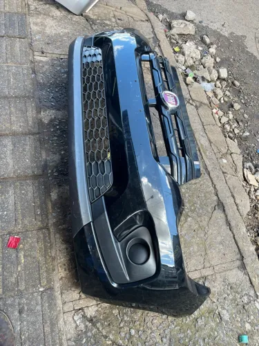 Pára-choque dianteiro Fiat Mobi 2017/2020
