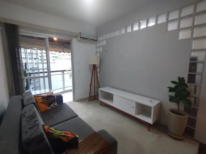 Alugo Apartamento Mobiliado 02 quartos no Catete