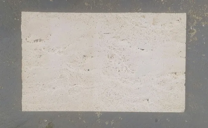 Mármore travertino romano bruto 0,38 X 0,62 
