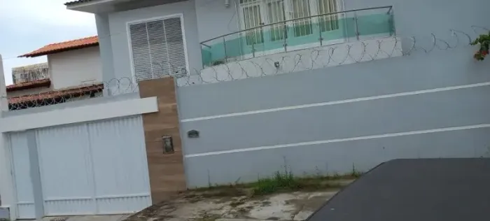 Casa 4 quartos sendo um suítes no Stiep